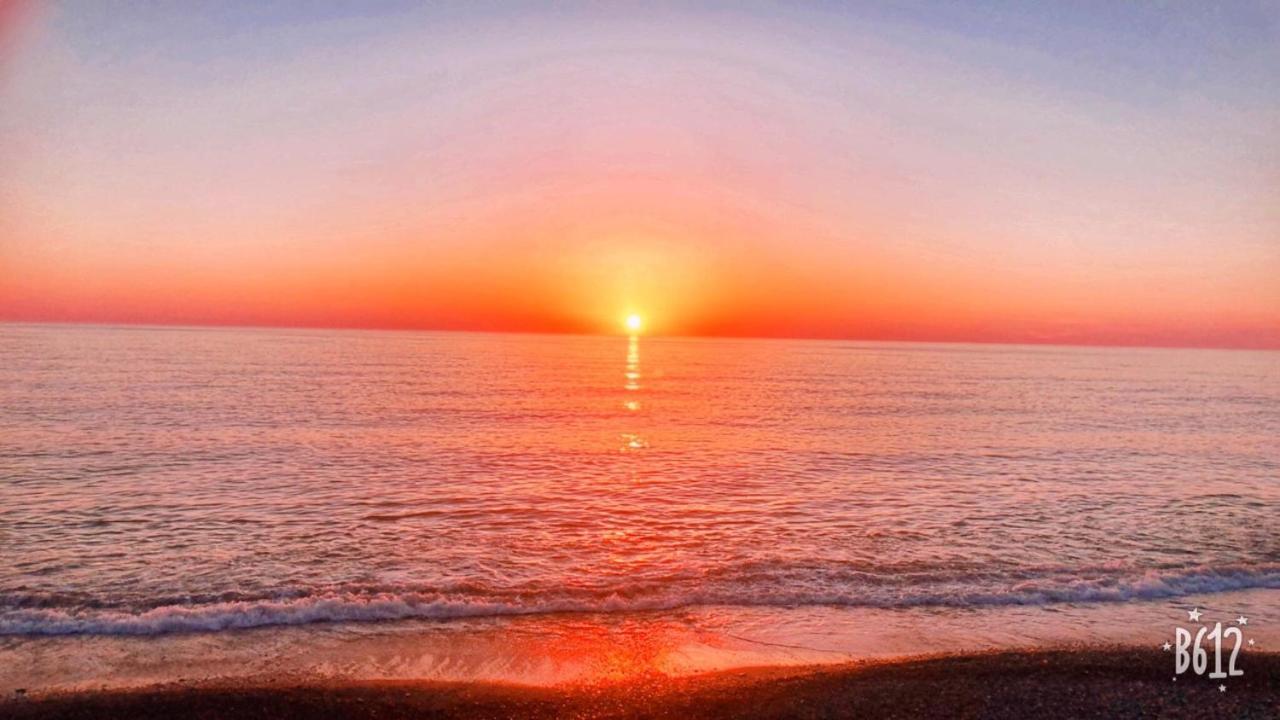 Hotel Tramonto Chakvi Kültér fotó
